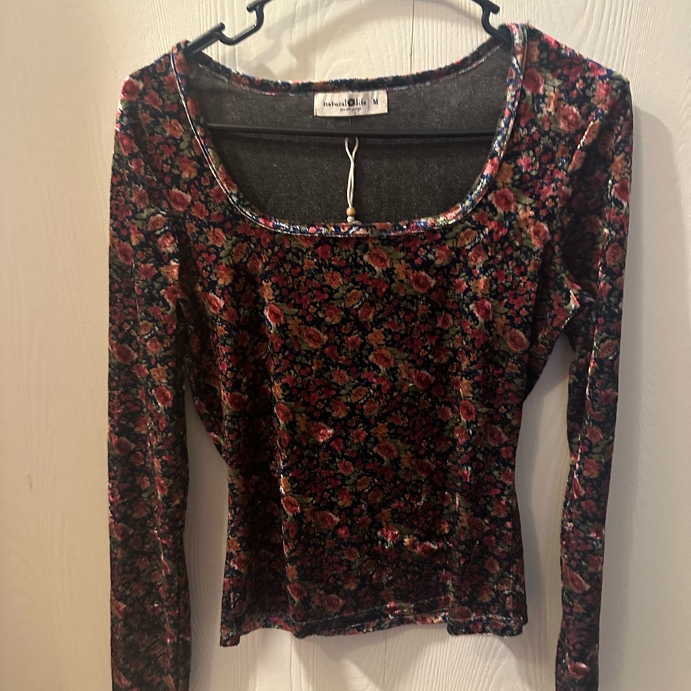 Natural Life Floral Velvet Long Sleeve Scoop Neck Top - Burgundy/Black